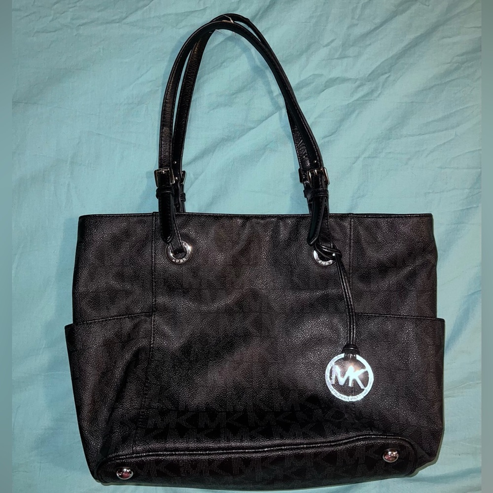 Michael Kors - authentic medium tote bag